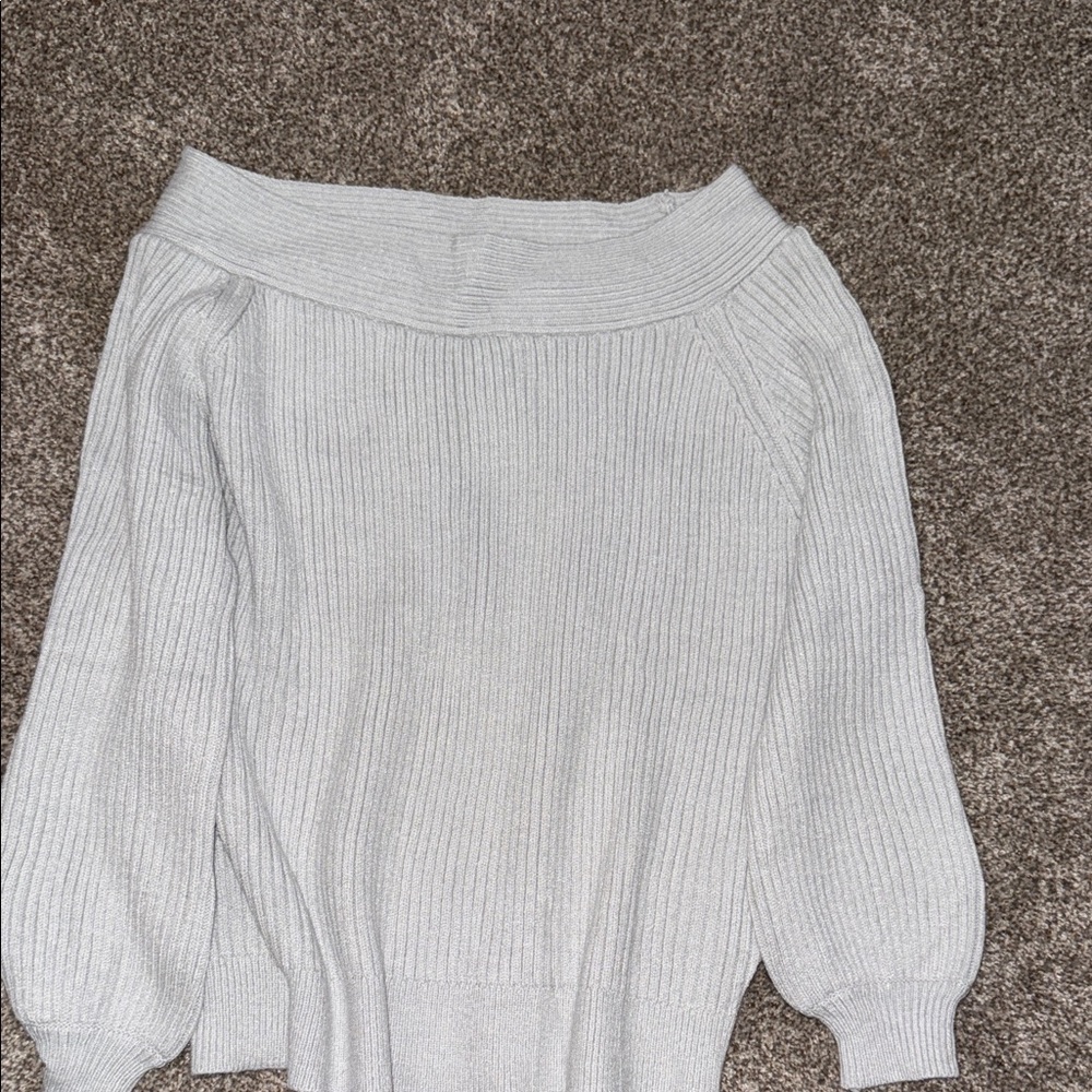 Elegant Off-Shoulder Sweater in Light Gray